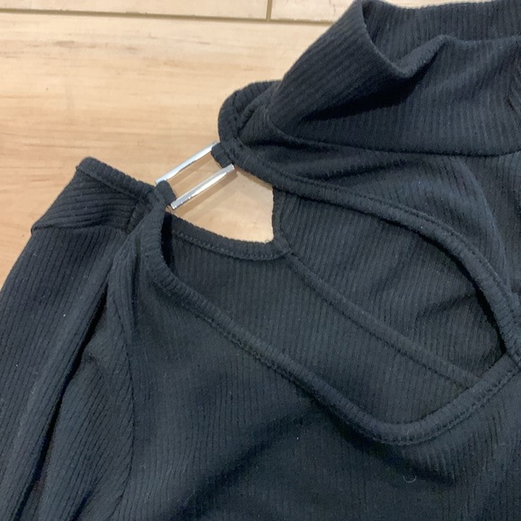 Cute Black Top - Picture 2 of 2